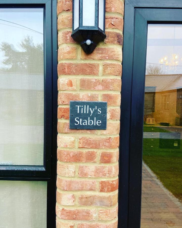 Tilly'S Stable Pattishall Eksteriør bilde